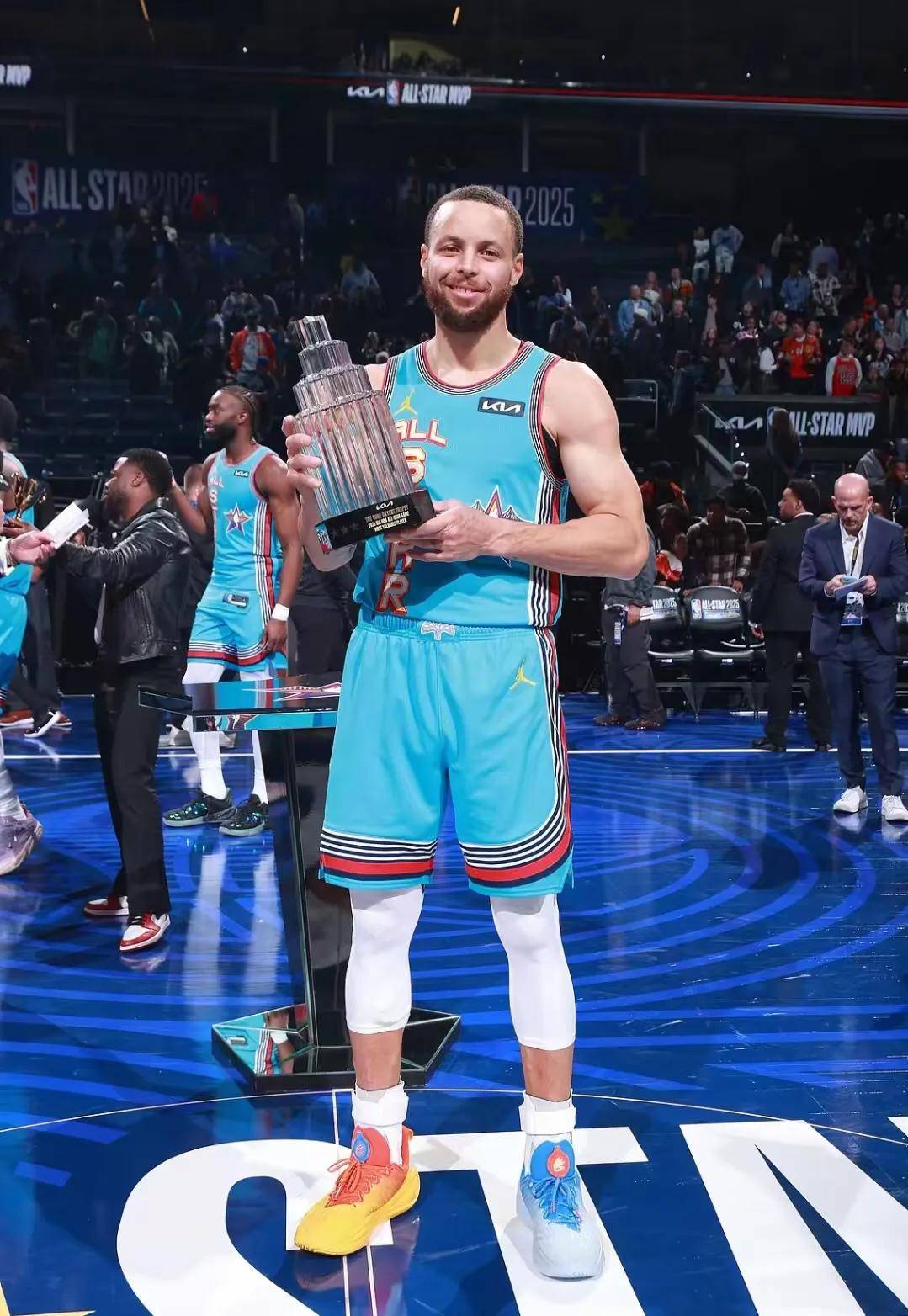 开yun官网-隆重的篮球明星盛典举行,巨星云集的简单介绍